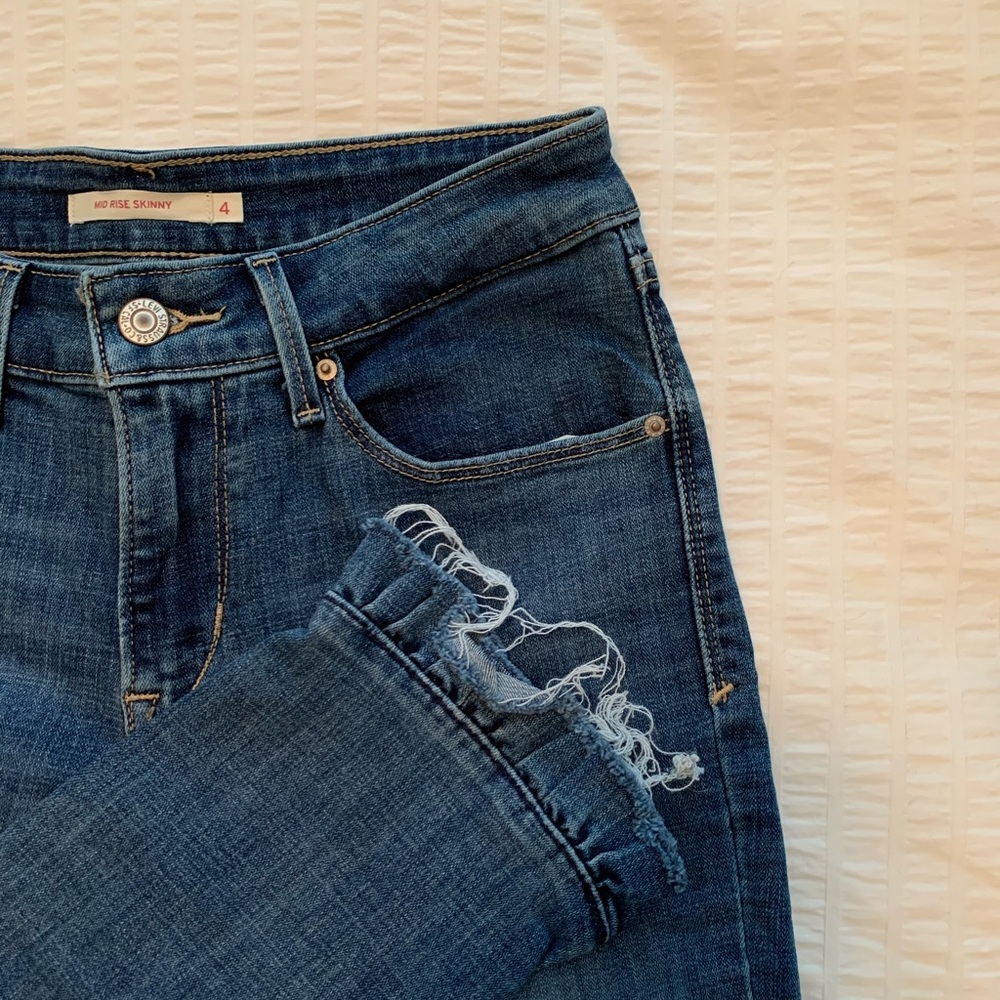 Levi’s Mid Rise Skinny Ankle